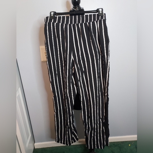 H&M Divided Wide Leg Pants With Pockets Black/White Stripes Size 6 - Picture 5 of 6